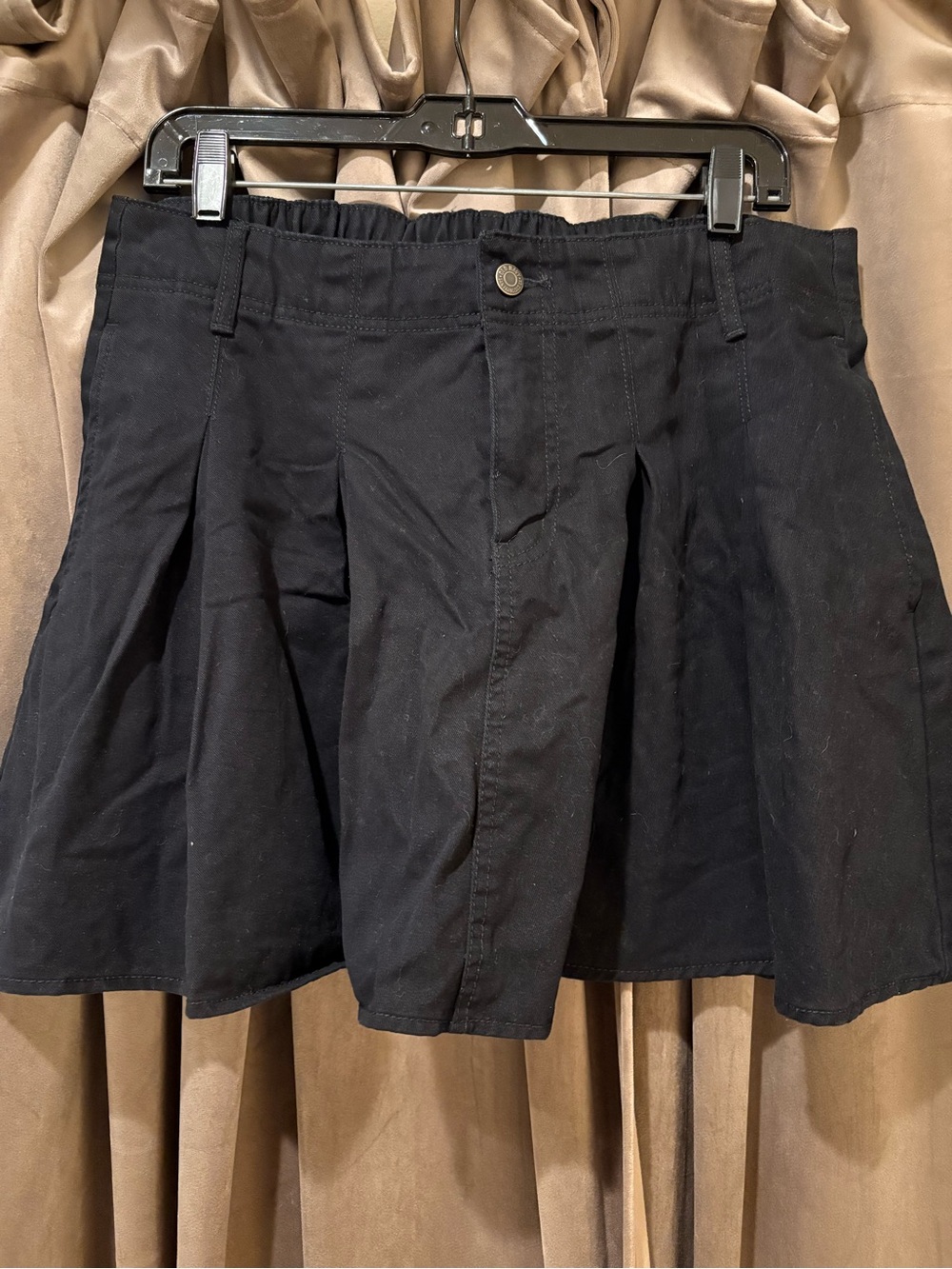 Old Navy High-Waisted Pleated Mini Skirt Black Size Large